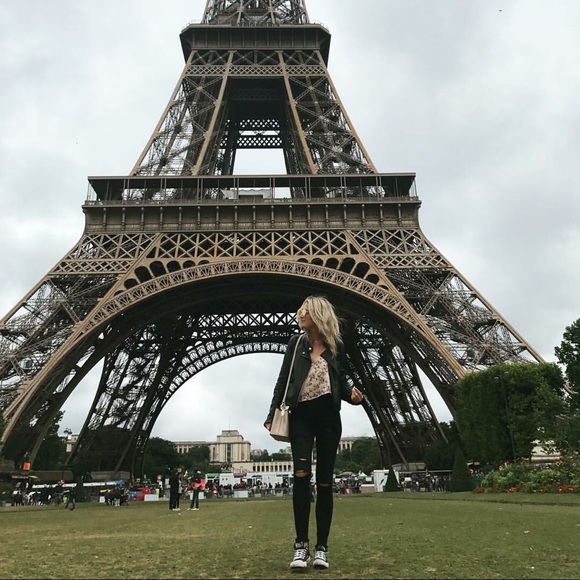 Meet Kelly - Picture 2 of 5